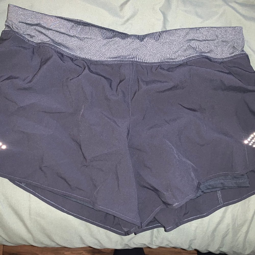 Bundle of 2 pairs of shorts